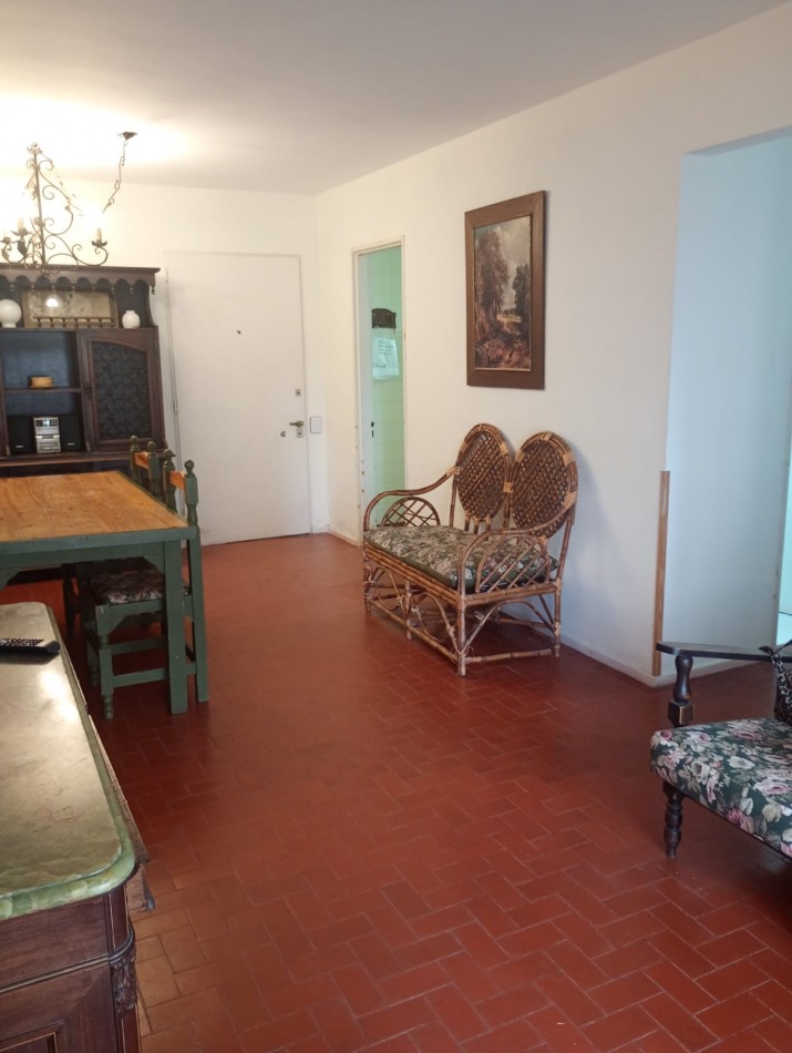 VENTA DEPARTAMENTO ZONA CENTRO, 3 PISO BALCON AL FRENTE ,